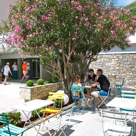 Hotel Castellastva Petrovac Exterior photo