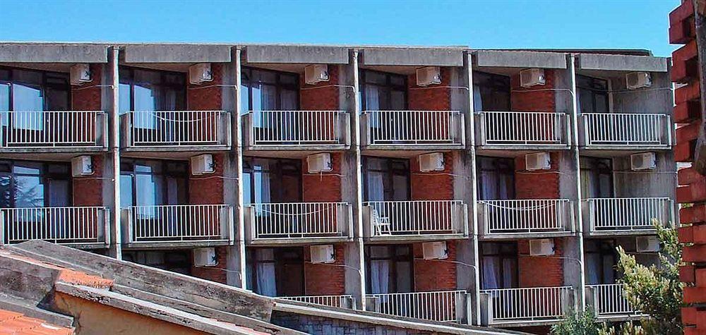 Hotel Castellastva Petrovac Exterior photo