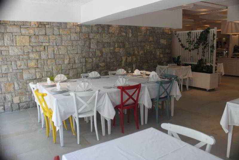 Hotel Castellastva Petrovac Exterior photo